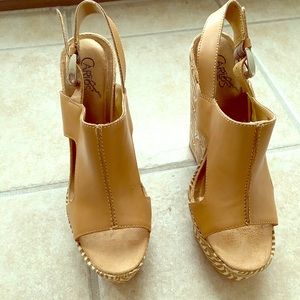 Carlos Santana Wedge heels